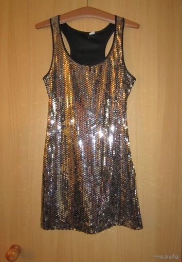 Мини-платье в пайетки DIVIDED от H&M, р.42