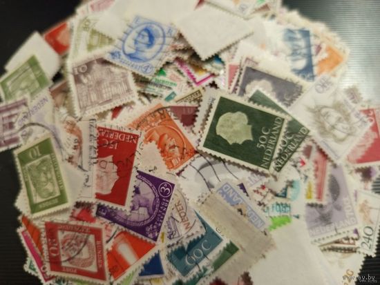 На удачу!!! 30 стандартных почтовых марок Европы - из мешка.