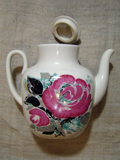 ЧАЙНИК  , "Пионы", ЛФЗ (клеймо) , фарфор, СССР.