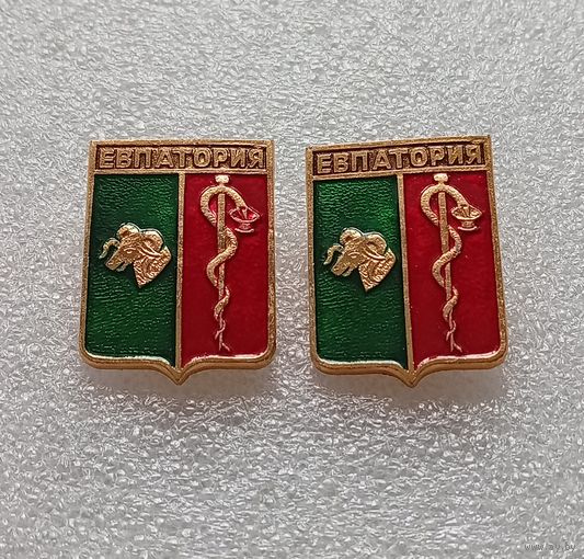 Евпатория. Клеймо квадраты. Цена указывается за один значок. #-IV-03/1