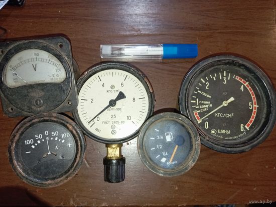Монометр , приборы и датчики для авто и оборудования СССР .