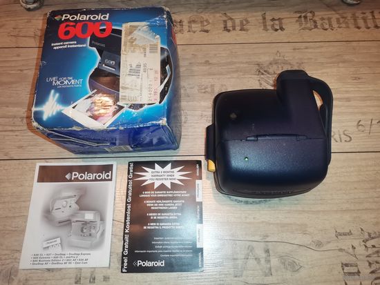 Фотоаппарат Полароид 600, рабочий, коробка+инструкция в комплекте, Англия.