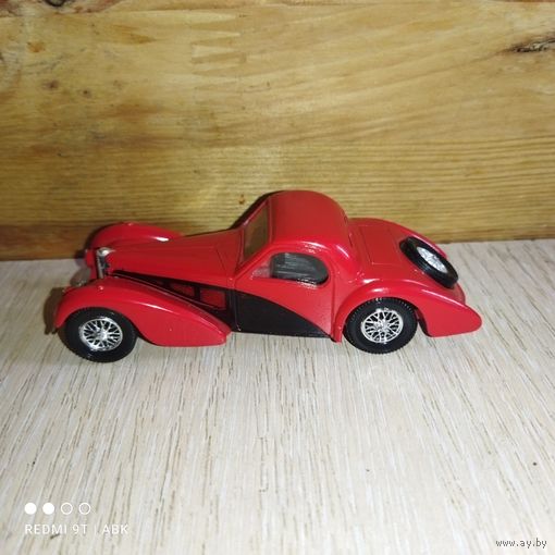 Винтаж.BUGATTI 57 "S".Solido.Франция.1/43.