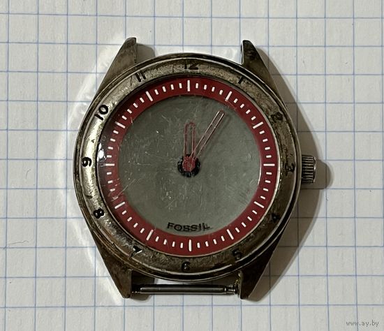Часы FOSSIL. Рабочие или нет не знаю.