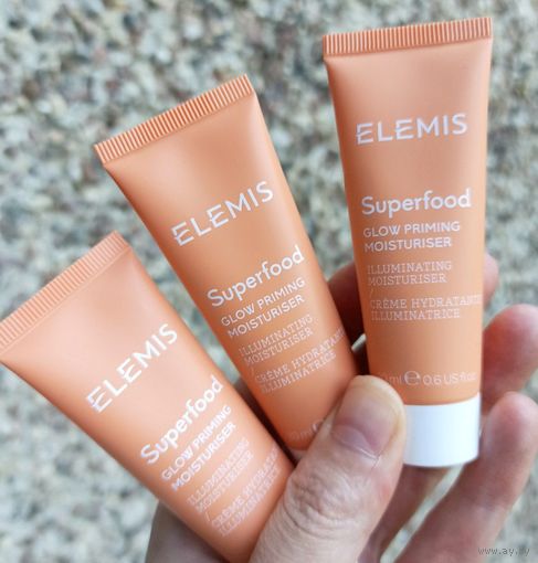 Увлажняющий крем для лица с эффектом праймера Elemis Superfood Glow Priming Moisturiser 20 ml