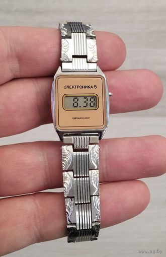 Часы Электроника 5. Сделано в СССР. Женские.