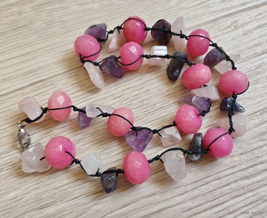 Бусы камень