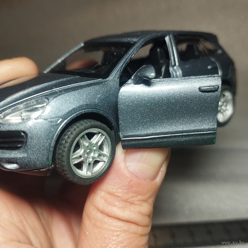 Porsche Cayenne S  1:43 модель немецкого автомобиля, МSZ Китай, 11 см