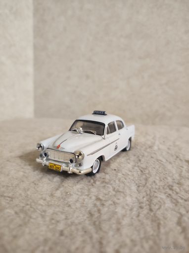 HOLDEN FE  без линзы на фарах