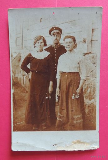Фото "Ганс с девочками", ПМВ, 1916 г.