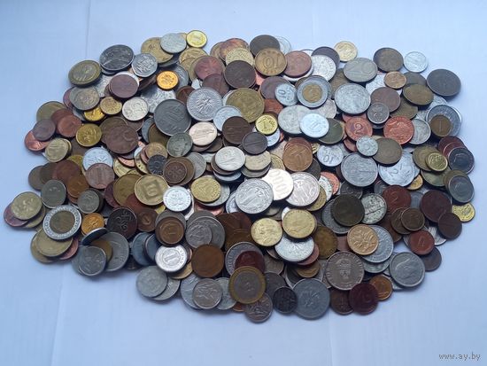 Сборный лот монет мира ( без СССР , СНГ и России ) , 600 штук .