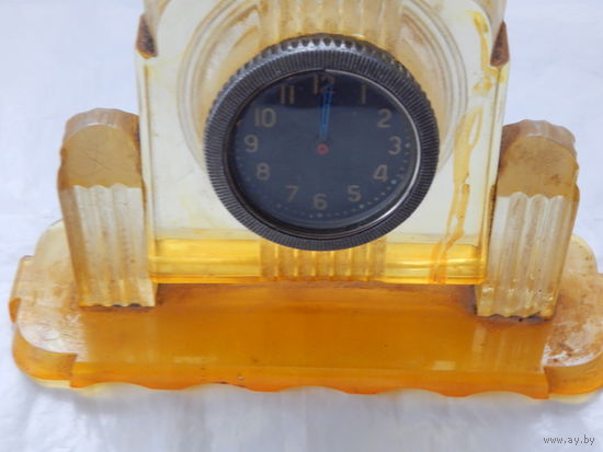 Часы танковые, настольные.