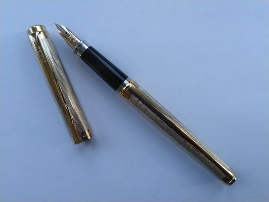 Перьевая ручка с золотым пером Lucky 400