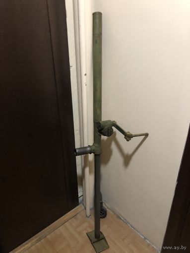 Домкрат военный