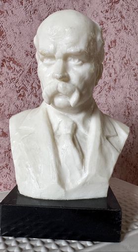 Бюст Т Шевченко
