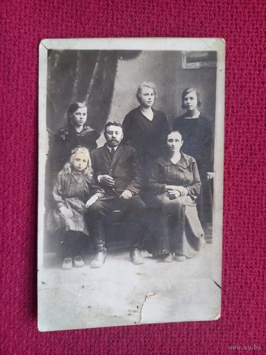 Старая фотография. Семейная фотография.