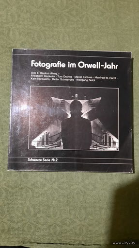 Фотоальбом Schwarze Serie Nr.2  Udo E. Boukus Fotografie im Orwell-Jahr. 1984г.
