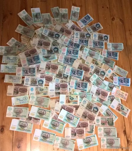 Более 1000 купюр СССР и РБ
