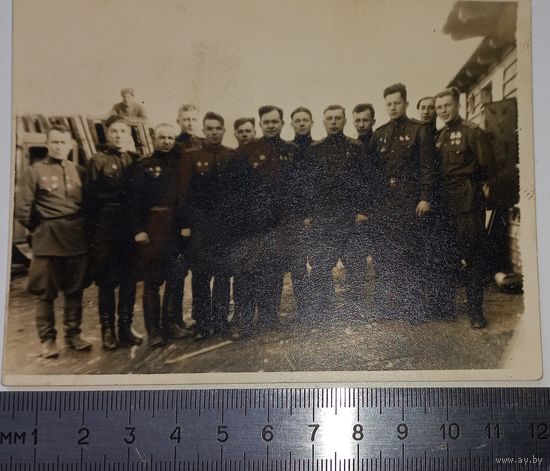Красавцы!!! 1944 летчики  боевое -ФОТО  3-героя СССР подписано А39)(2)