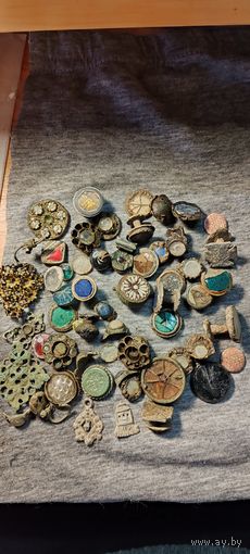 Старинные украшения.