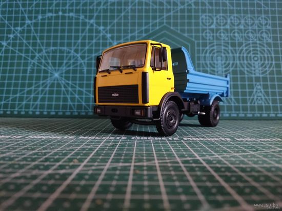 Масштабная модель МАЗ-5551 Самосвал Масштаб 1/43 Наш автопром