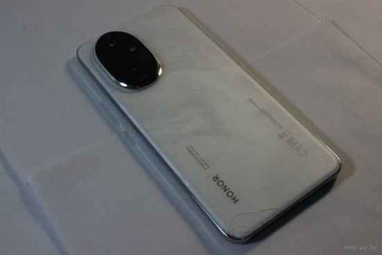 Телефон HONOR 200 8GB/256GB международная версия (лунный белый)