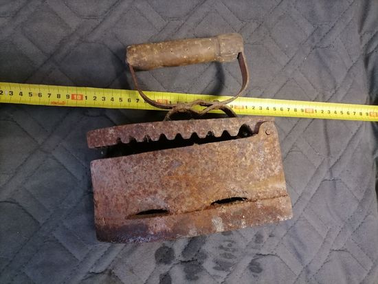 Старый утюг