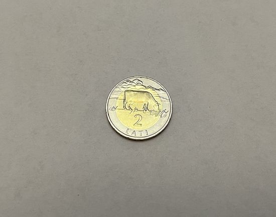 2 лати 2009 из рола с рубля