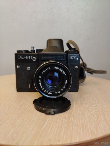 Фотоаппарат Зенит ЕТ.,с объективом HELIOS-44M-6.