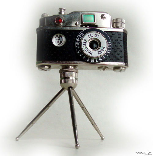 Подарок Бонду! Зажигалка фото Молния мини 1973 год СССР. Новая, в комплекте с паспортом. Зажигалка с фото мини для разведчика с инструкцией. Есенин для отвлечения внимания.