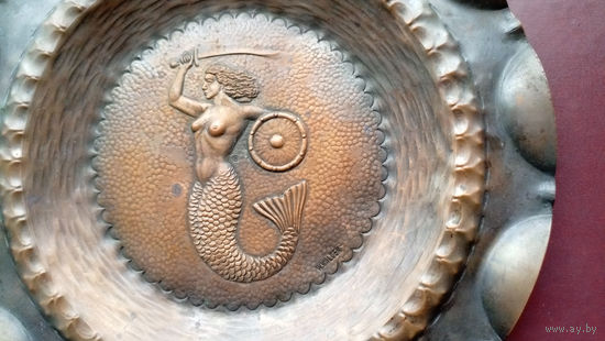 Барельеф-тарелка "Варшавская русалка сирена" (Warszawska Syrenka варшавская сиренка символ Варшавы, Varsovia). Автор W.Waldek.