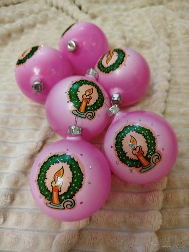 10 шаров елочных СССР цена за все.