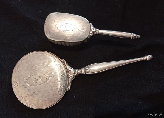 Набор  зеркальце и гребешок стерлинговое серебро