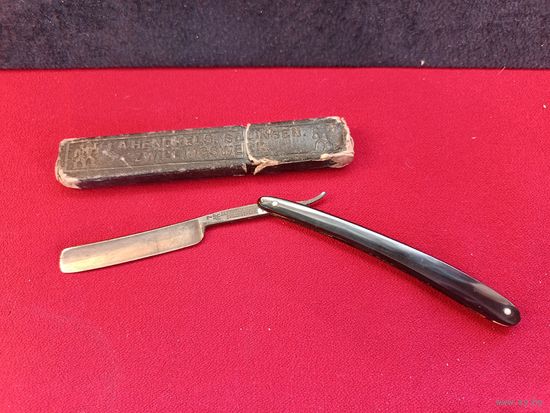 С рубля без мц. бритва SOLINGEN. чехол 16х2.5см.