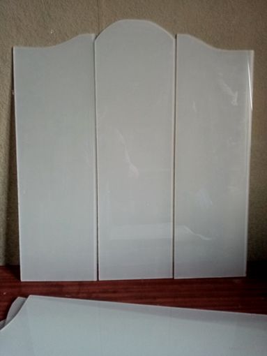 Два комплекта стёкол для двери или других целей