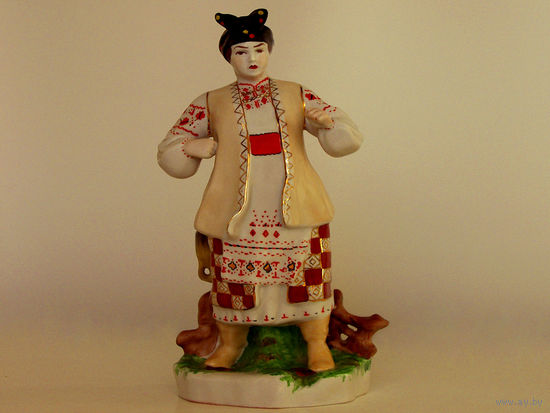 Фарфоровая скульптура "Одарка". (Вторая половина XX века).