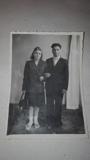 Старое фото семейной пары 1951г