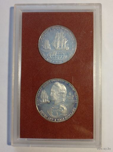 Острова Кука.Набор монет в коробке 7,5 и 2,5 доллара1973 г. Серебро 0,925 Пруф.Второе круглосветное плавание Джеймса Кука.