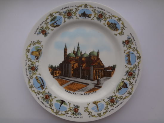 Тарелка настенная Падуя. Базилика Святого Антония Падуанского.