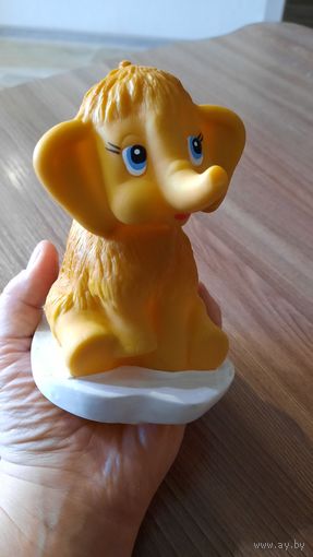 Игрушка резиновая "Мамонтенок". Б/у