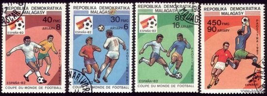 4 марки 1982 год Мадагаскар Футбол