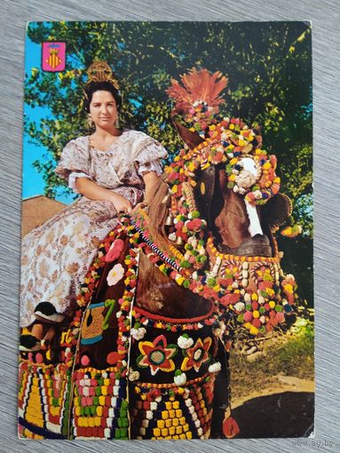 Этнография. Испания, Валенсия. Валенсийка на коне