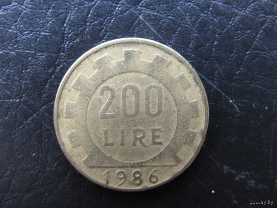 Италия. 200 лир. 1986. С 20 копеек. Распродажа коллекции. Смотрите другие лоты.