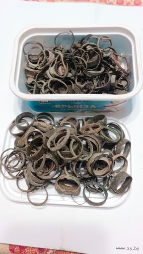 Лот перстней #15 Старинные  перстни и кольца для реставраторов. 100 колец, 100 щитков, 52 перстня без вставок, гнутых и др  Вес более 0.5 кг. Аукцион 3 дня