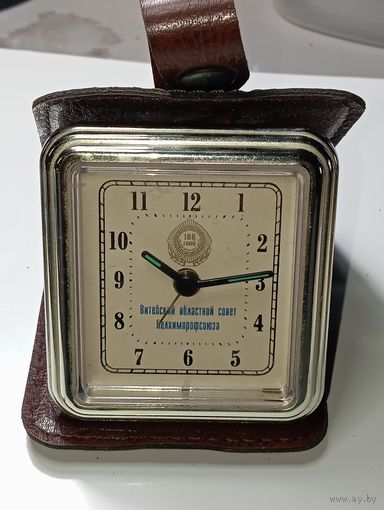 Часы - будильник , настольные - командировочные . Юбилейные .
