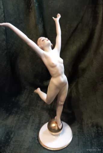 Hutschenreuther Art Deco Sonnenkind (Дитя солнца), созданная Карлом Туттером (Karl Tutter)