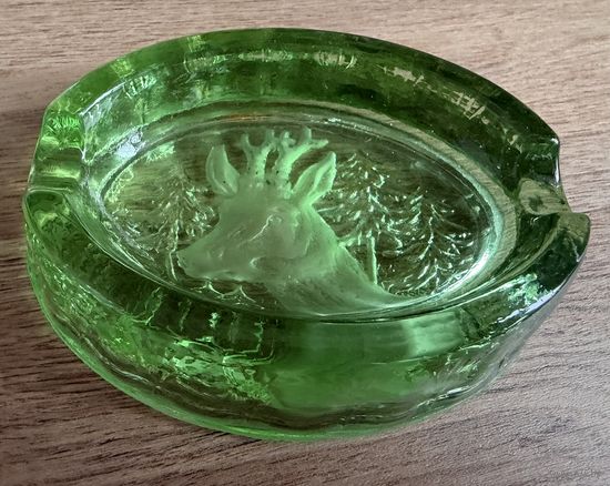 Пепельница Неман олень 1930-40годы редкого цвета