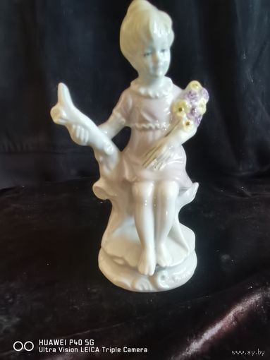 Фарфоровая статуэтка номерная Девочка с букетом цветов Фарфор роспись Германия 1950-1980 полностью целая самая привлекательная цена трёхдневный аукцион