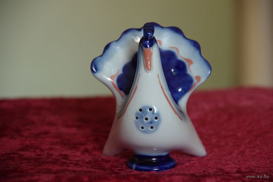 Статуэтка фарфоровая . Солонка    (  ЗХК  Полонне )