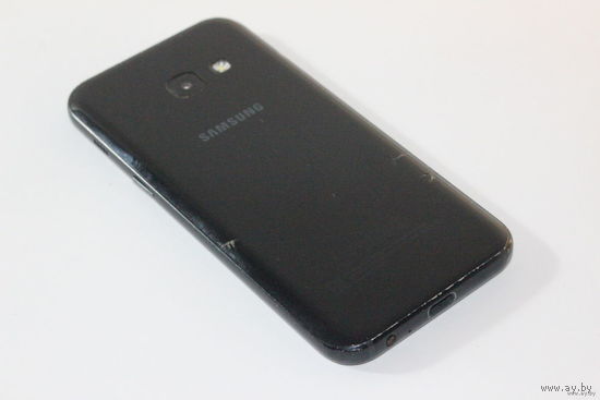 Телефон Samsung Galaxy A3 (2017) Black [A320F]